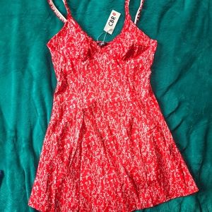 Red/white leaf sundress NWT